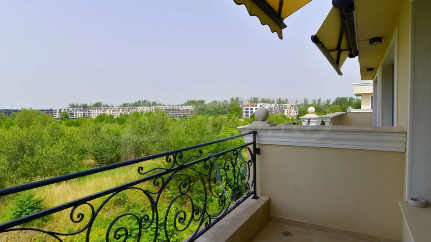 Stylish Fully Furnished Apartment in Plovdiv's Christ Smienski Area - Image 2