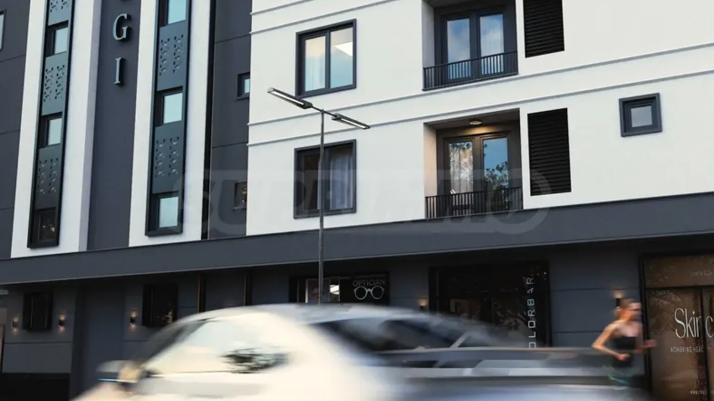 Spacious 3BR Apartment in Plovdiv's Heart - Image 2