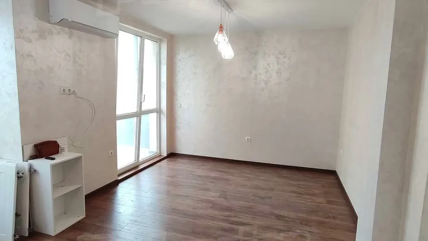 Spacious New Construction 2-Bedroom Apartment in Central Varna - Image 4