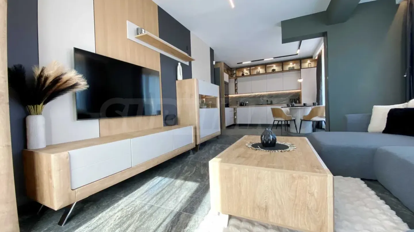 Stylish 3-Bedroom Apartment in Central Plovdiv - Fully Furnished - Image 3