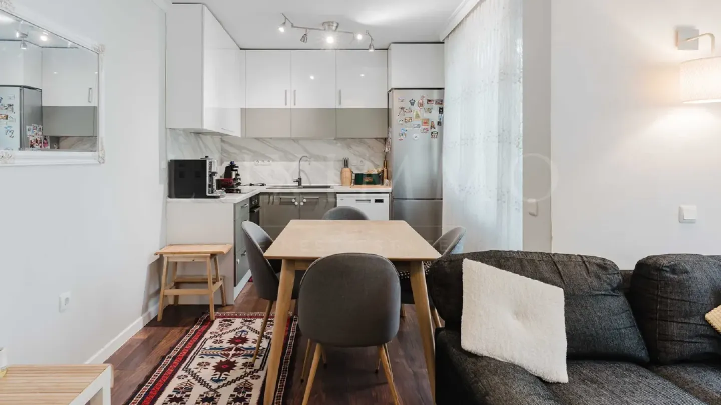 Spacious, Fully Furnished 2-Bedroom Apartment in Burgas' Izgrev District - Image 5