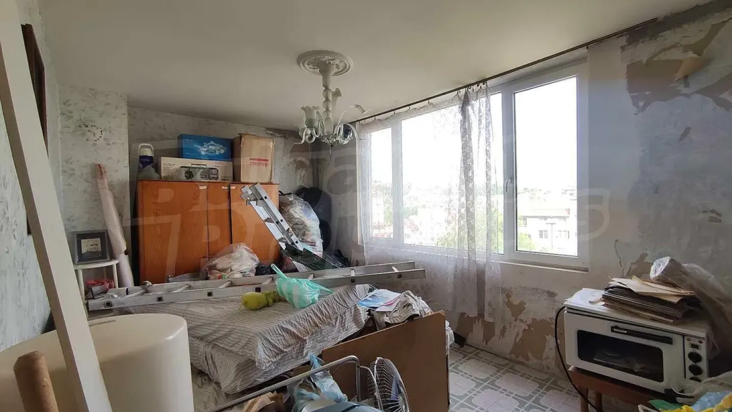 Spacious Apartment with Three Terraces in Plovdiv's Center - Image 5