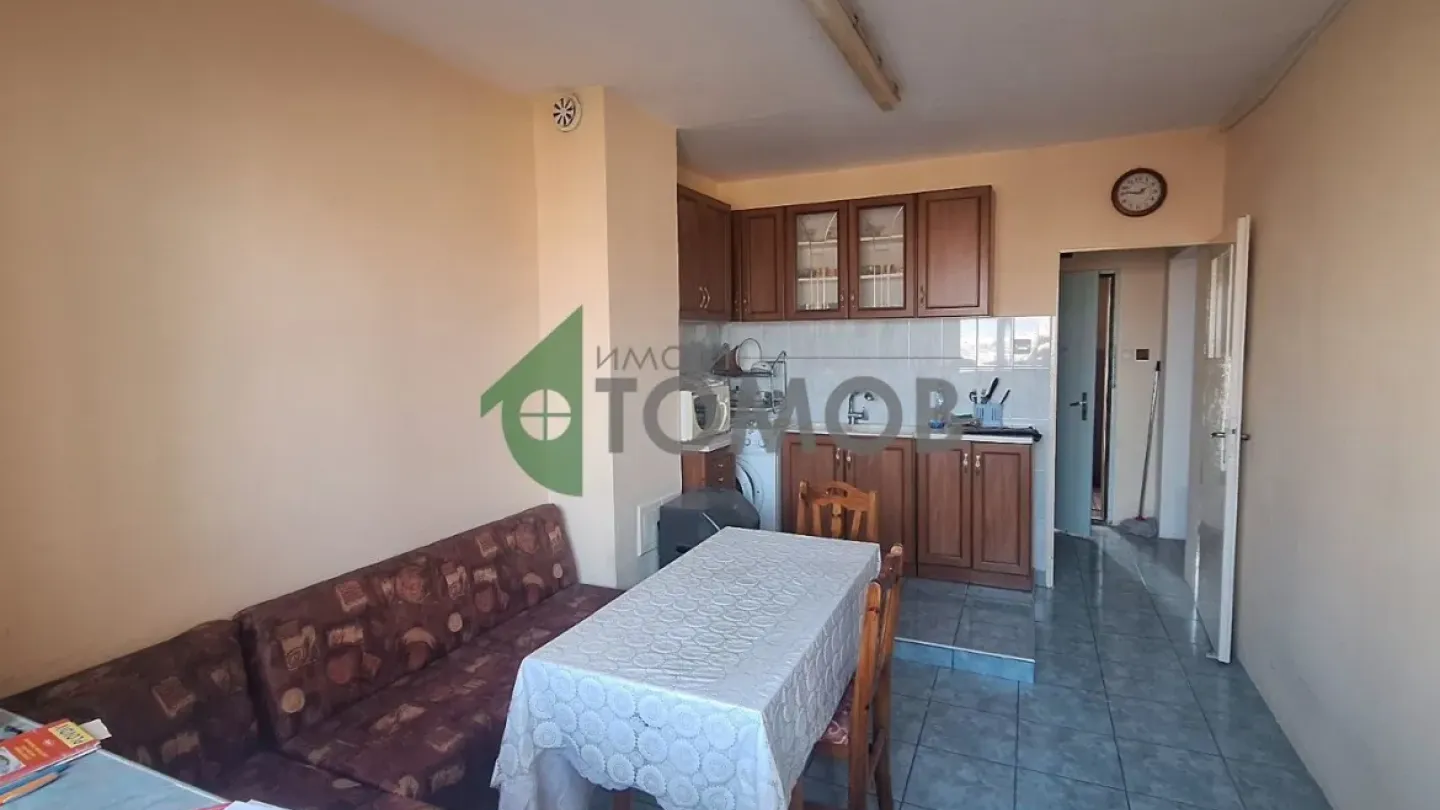 Spacious 2-Bedroom Apartment in Stara Zagora's Opelchenski District - Image 1