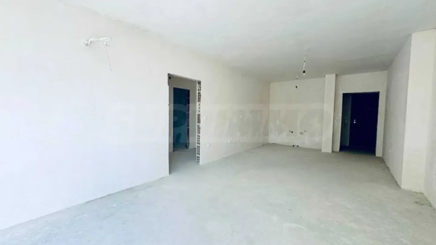 Spacious 3BR Apartment Near Varna's Picadilly Park - Image 5