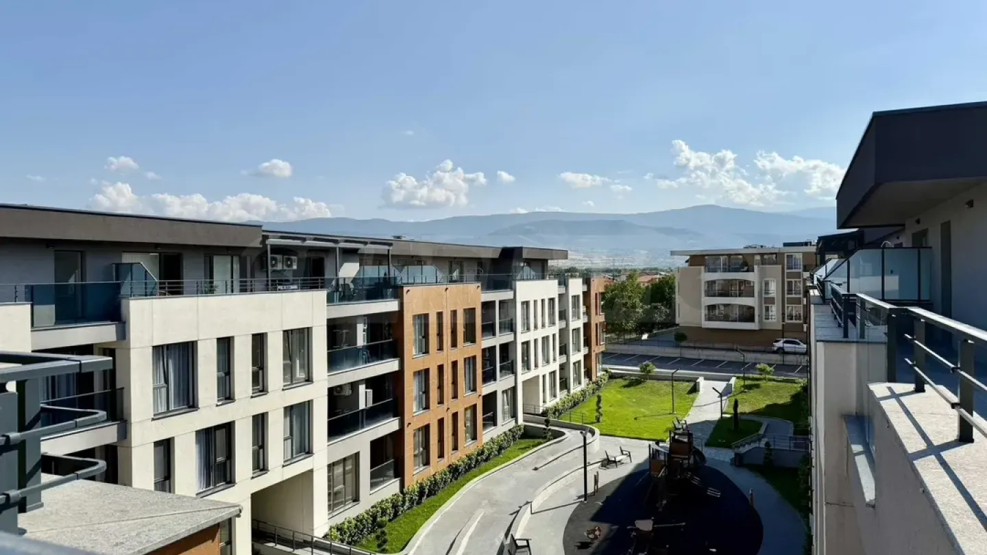 Panoramic Plovdiv Apartment with Mountain Views - Image 3