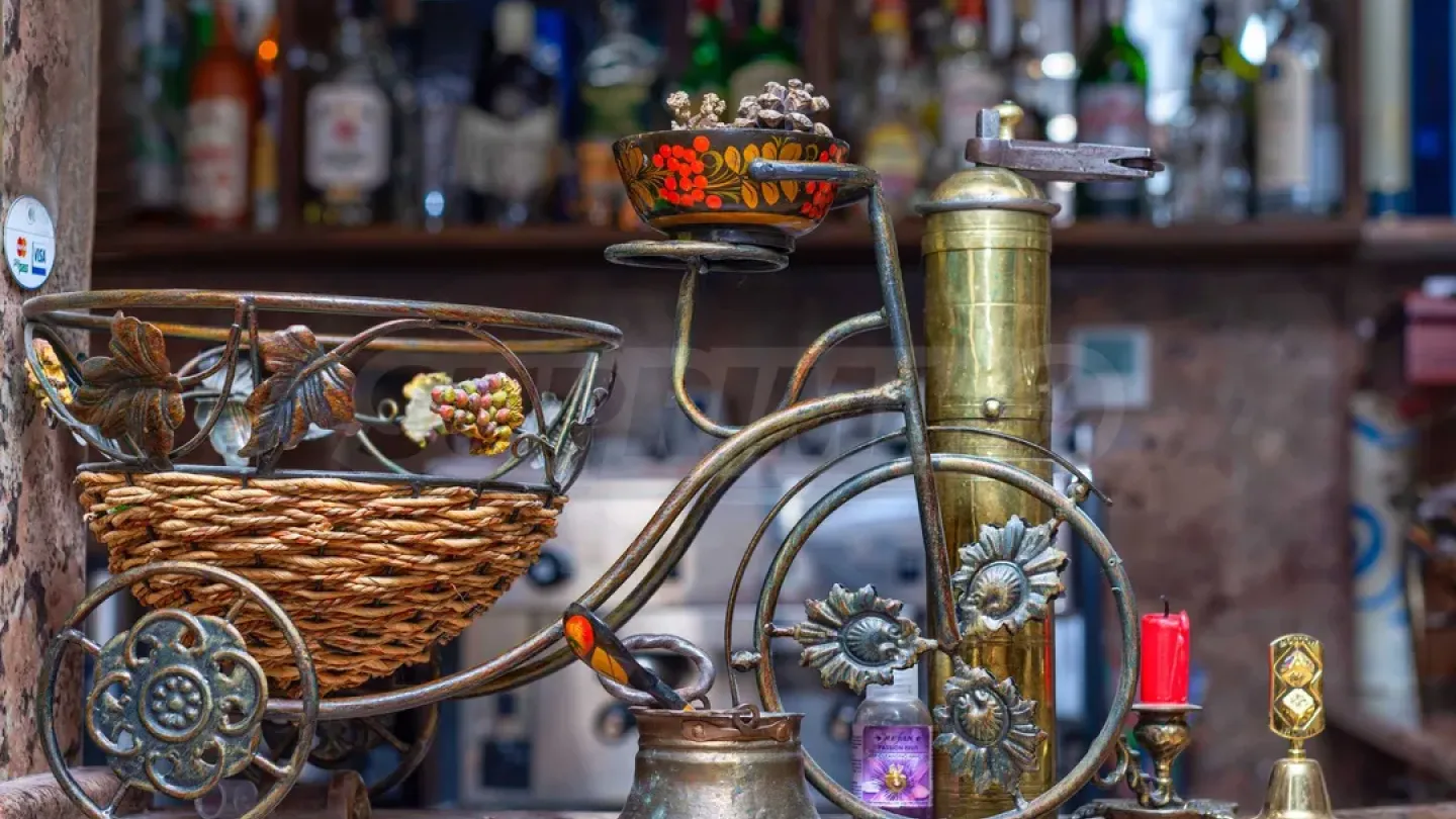 Luxury Plovdiv Mansion with Restaurant & Panoramic Views - Image 3