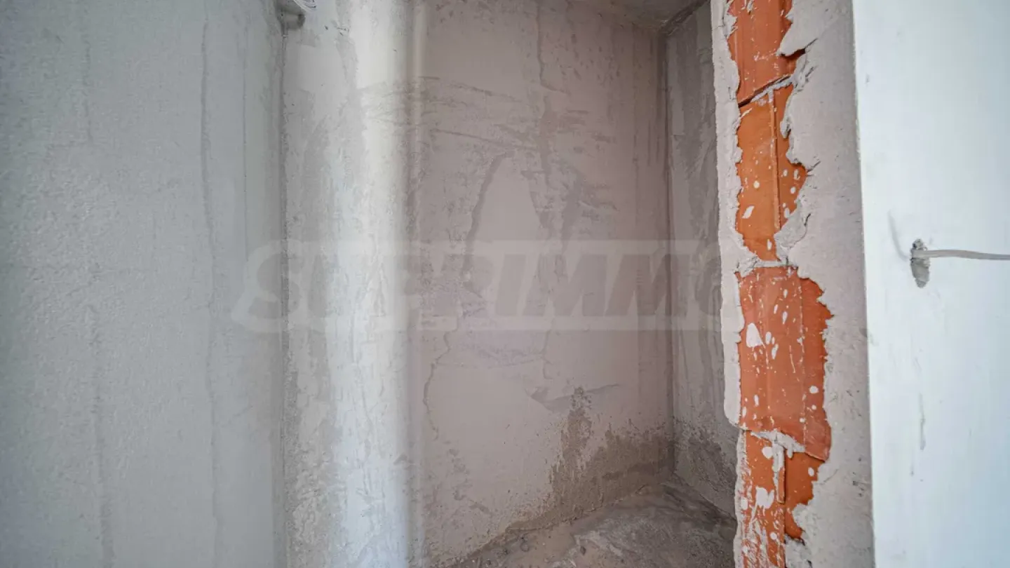 Spacious South-Facing Apartment in Sofia's "Malinova Dolina" - Image 1