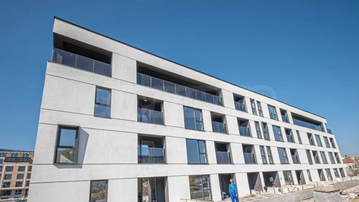 Spacious South-Facing Apartment in Sofia's "Malinova Dolina" - Image 2