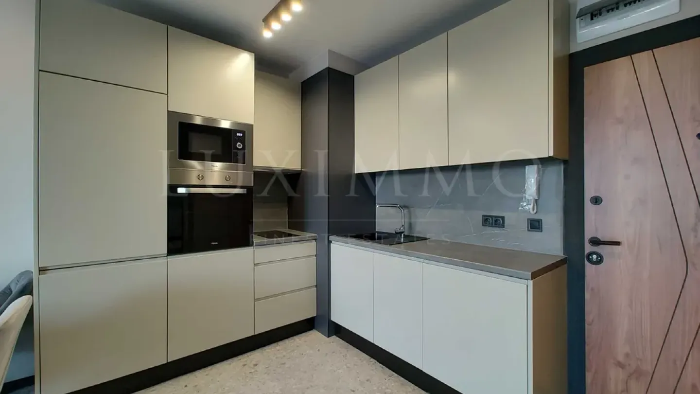 Stylish 2-Bedroom Apartment in Vitosha District, Sofia - Image 2