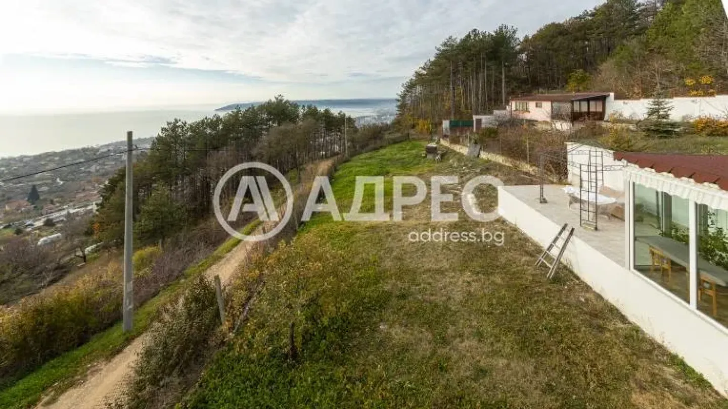 Spacious Villa with Stunning Sea and Forest Views for Sale - Image 2