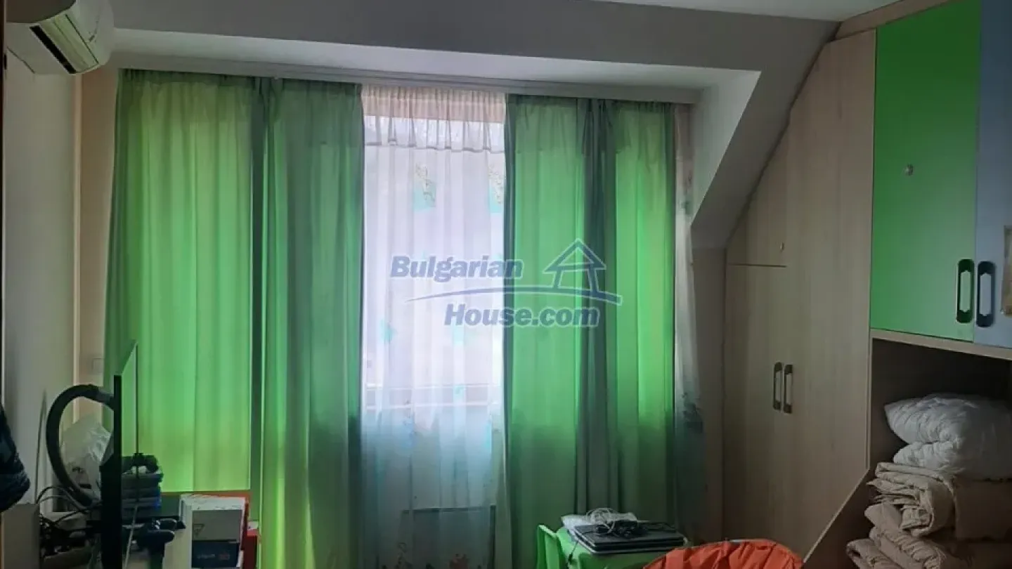 Spacious Sea View Apartment in Varna's Galata District - Fully Furnished Gem - Image 4