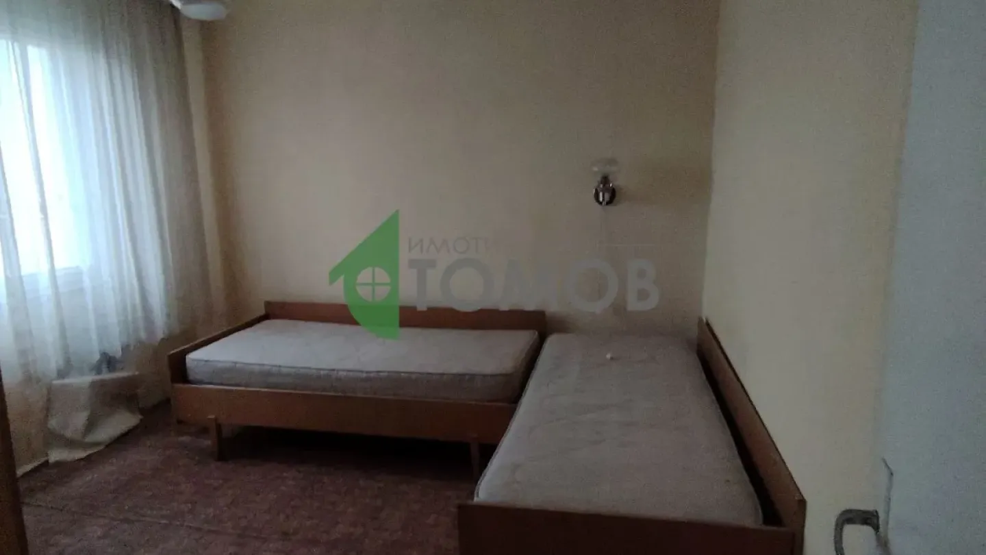 Spacious 2+1 Apartment in Stara Zagora – Great Location - Image 2