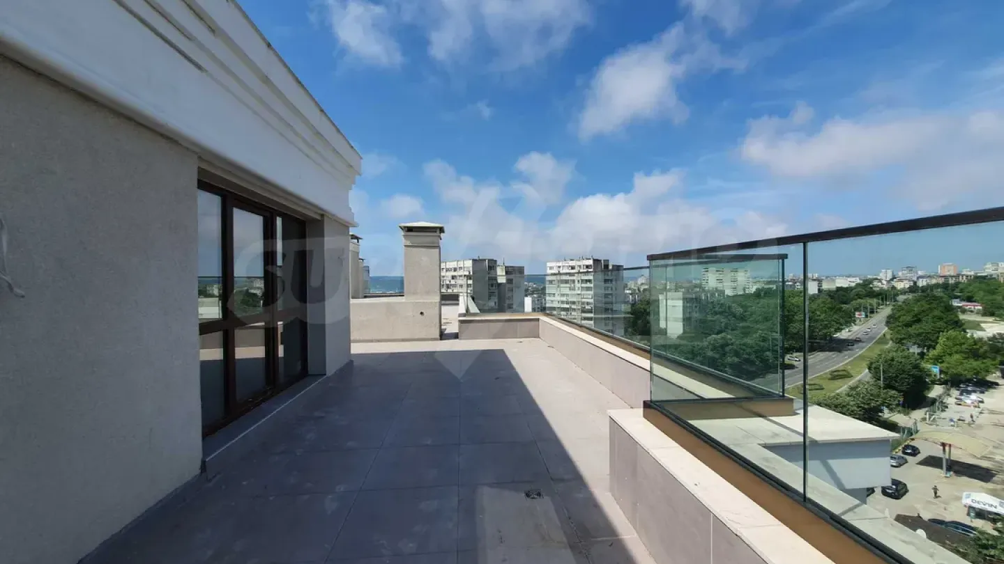 Spacious Varna Apartment with Stunning Sea Views. - Image 3