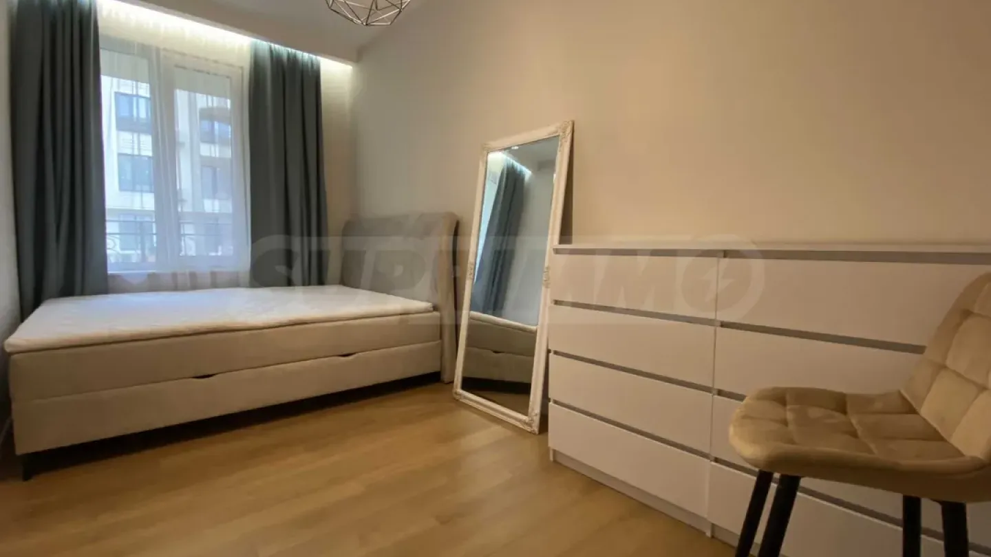 Stylish Three-Bedroom Apartment in Luxury Complex, Plovdiv - Image 3