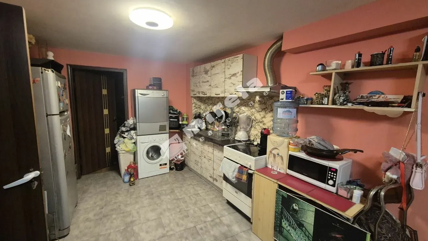 Spacious 3-Bedroom Apartment in Varna, Bulgaria – Fully Furnished - Image 4