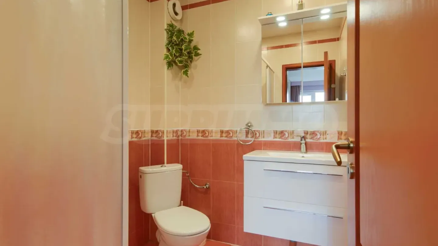 Spacious 3-Bed Apartment in Dianaabad, Sofia - Image 1