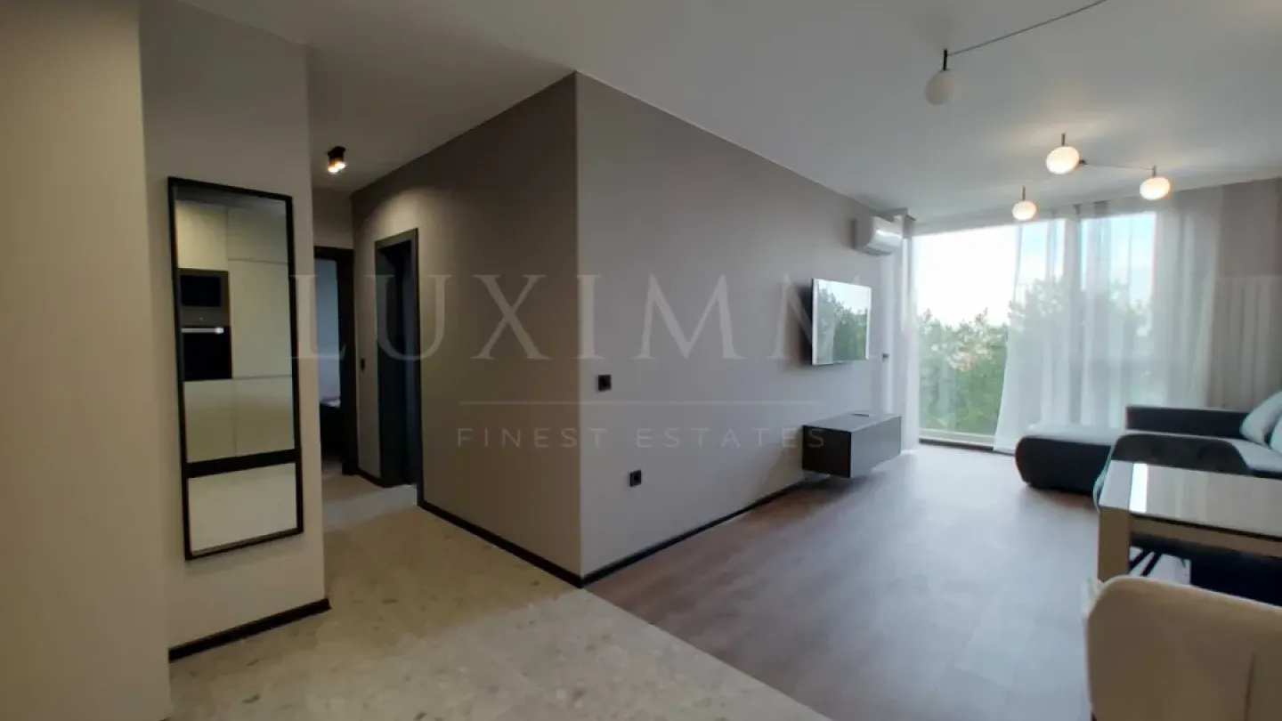 Stylish 2-Bed Apartment, Bright, Fully Furnished, Sofia - Image 3