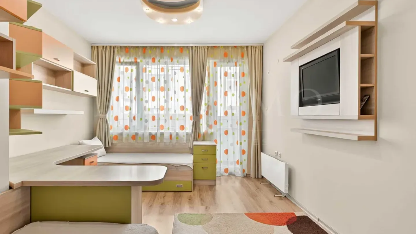 Spacious, Fully Furnished Apartment in Varna's Confuto District - Image 2