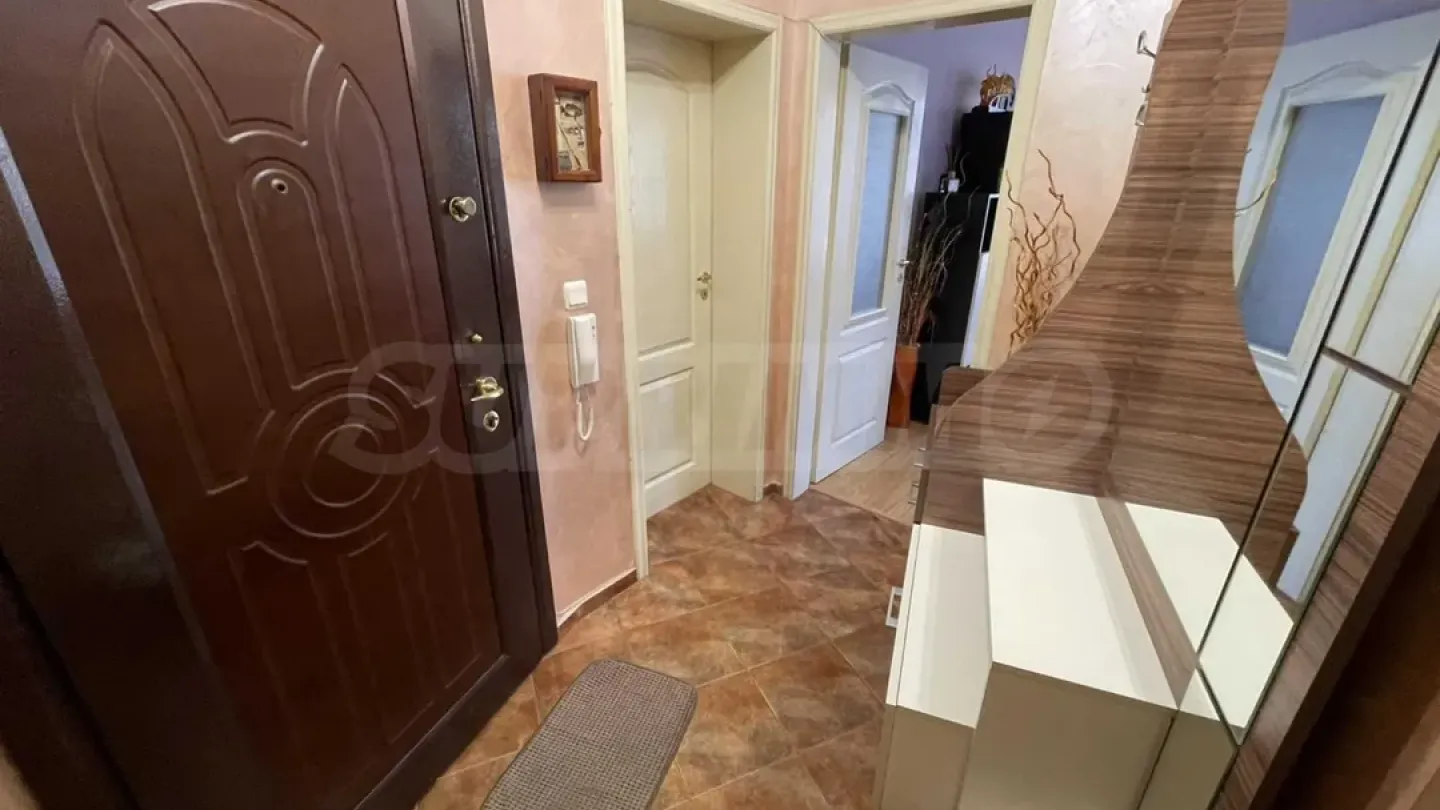 Spacious Fully Furnished Apartment in Varna's "Zimno Kino Trakia" - Image 5