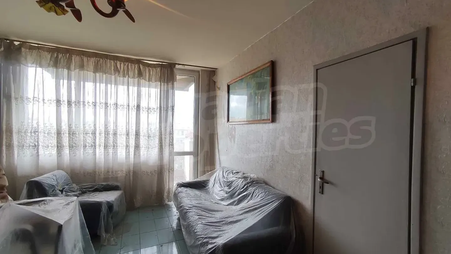 Spacious Apartment with Three Terraces in Plovdiv's Center - Image 3