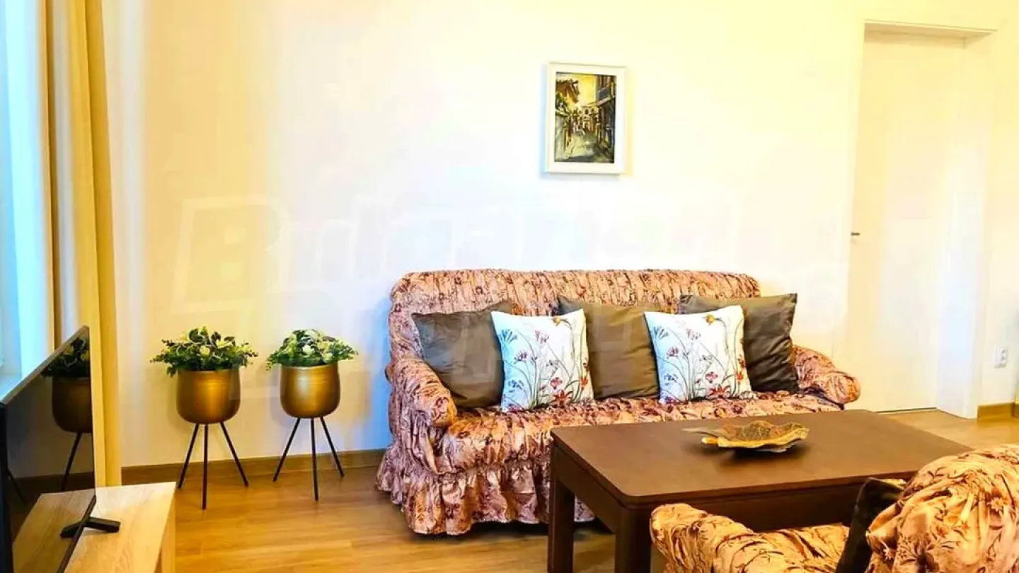 Spacious Fully Furnished 2-Bedroom Apartment in Plovdiv's Center - Image 2
