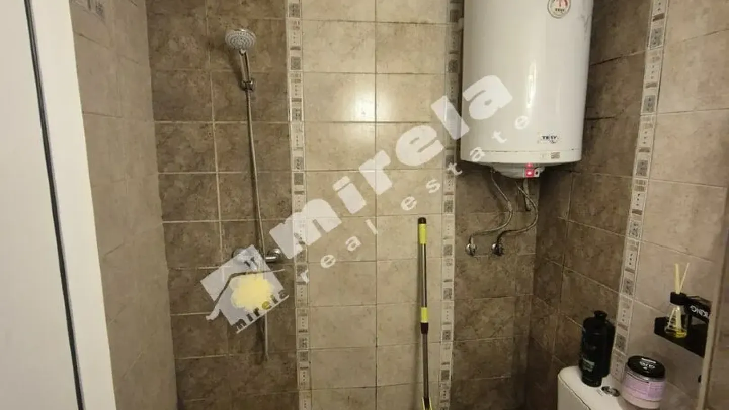 Spacious 3-Bedroom Apartment in Varna, Bulgaria – Fully Furnished - Image 5