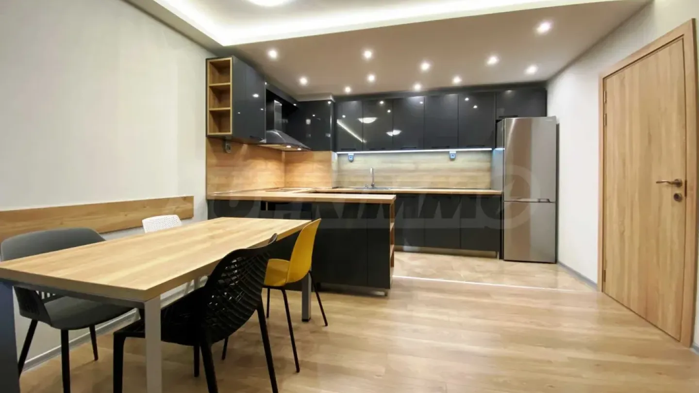 Stylish 2-Bedroom Apartment with Parking in Plovdiv, Bulgaria - Image 4