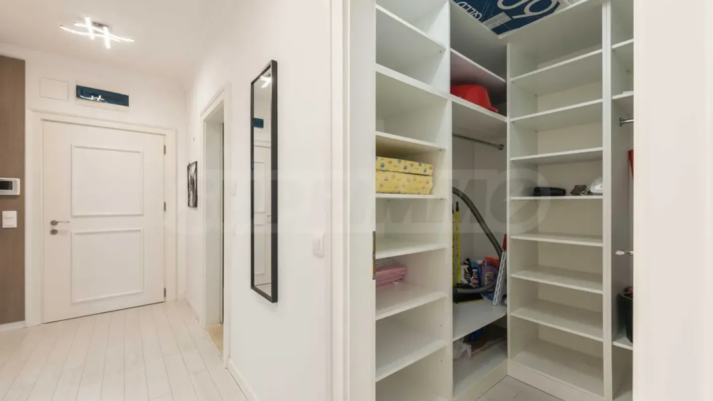 Stylish 2-Bedroom Apartment in Central Varna - Fully Furnished - Image 4