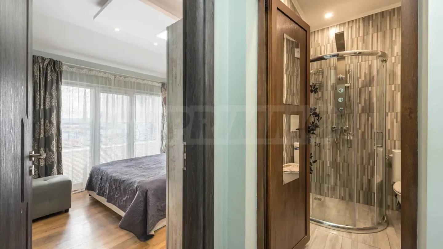 Luxury Fully Furnished Mezonet in Varna City Center - Image 2