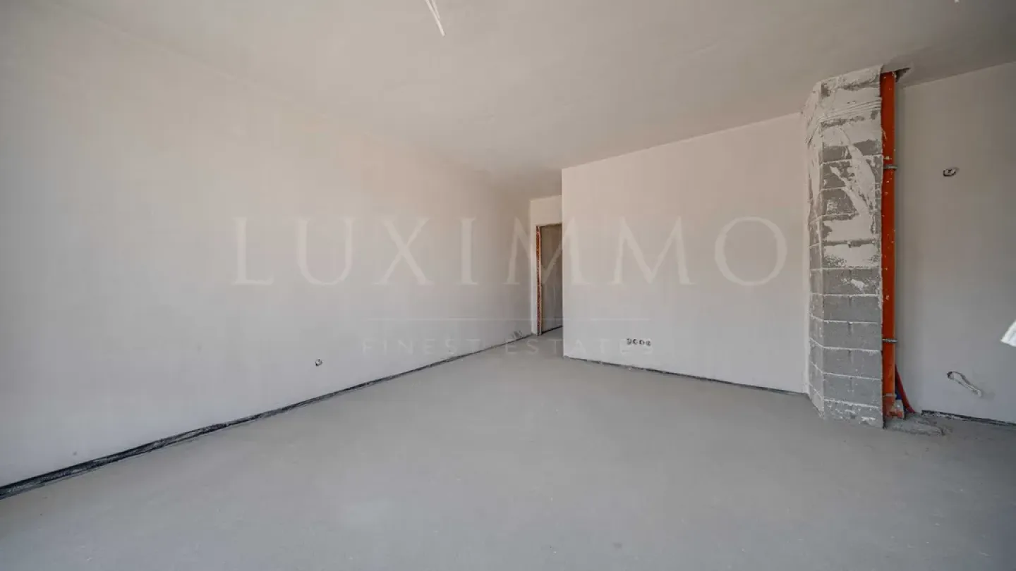 Stylish One-Bedroom Apartment with Yard in Malinova Dolina - Image 5