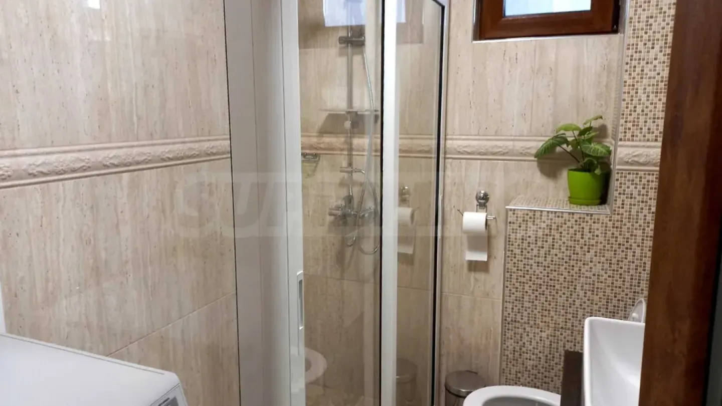 Spacious, Fully Furnished Apartment in Sunny Varna Neighborhood - Image 3