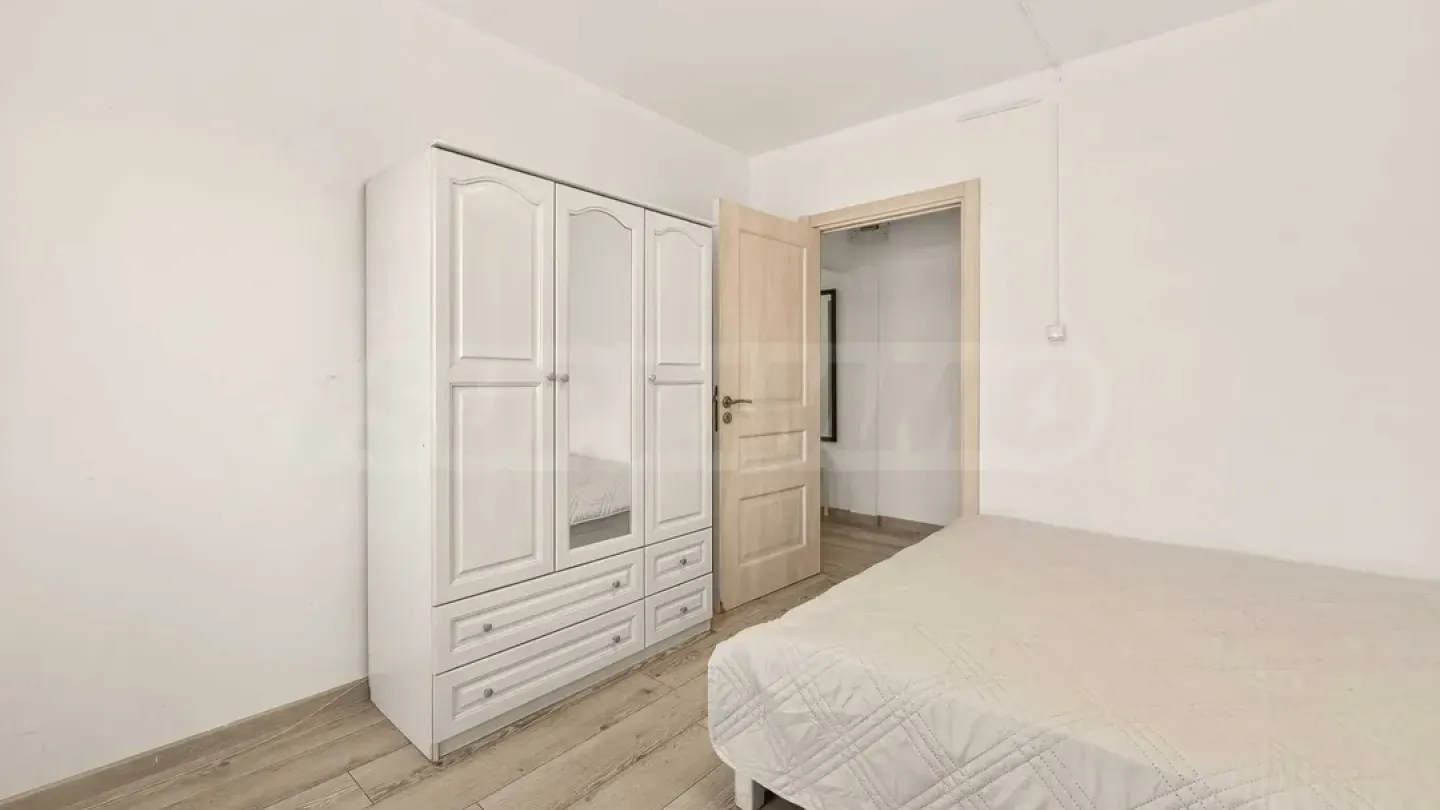 Spacious Fully Furnished 4-Room Apartment in Varna's "Chaika" District - Image 3