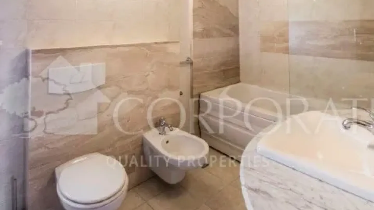 Spacious Three-Story House in Lager, Sofia - 220 sqm, Fully Furnished - Image 4