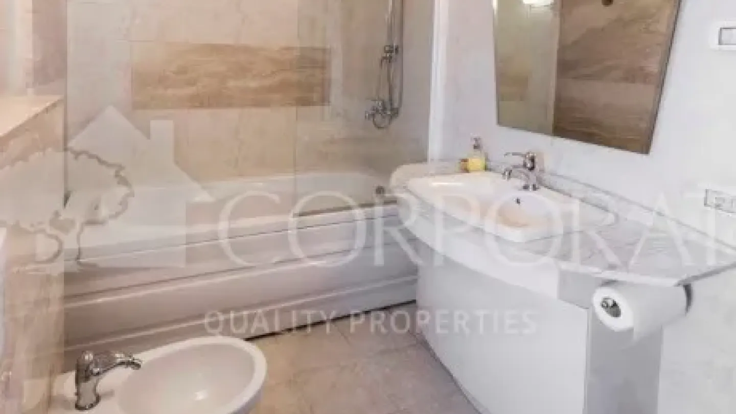 Spacious Three-Story House in Lager, Sofia - 220 sqm, Fully Furnished - Image 3