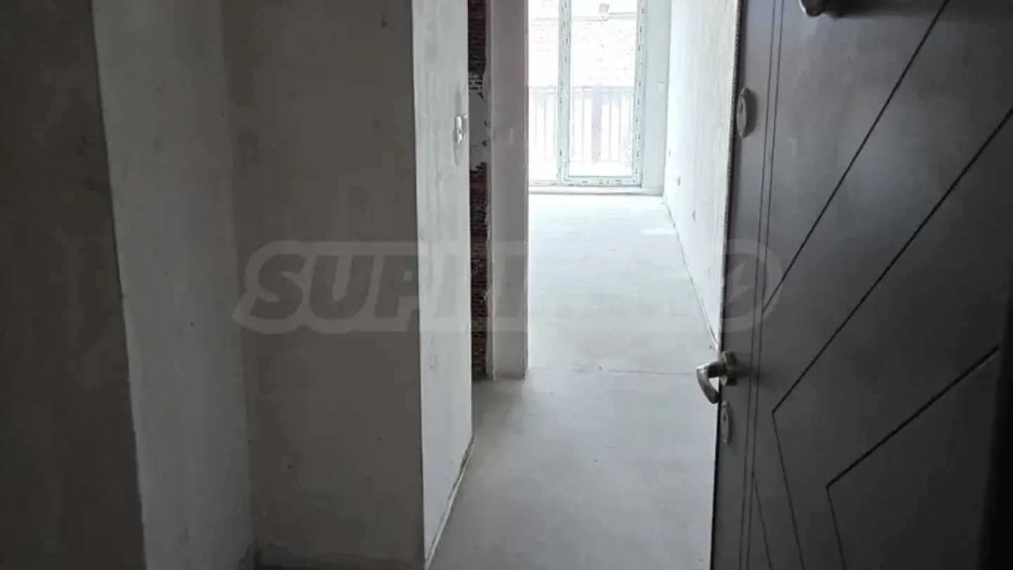 Spacious 3-Bedroom Apartment in Sofia's Center - Image 3