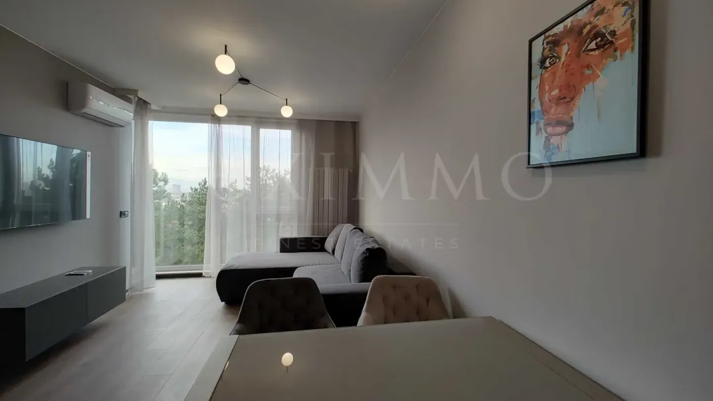 Stylish 2-Bedroom Apartment in Vitosha District, Sofia - Image 3