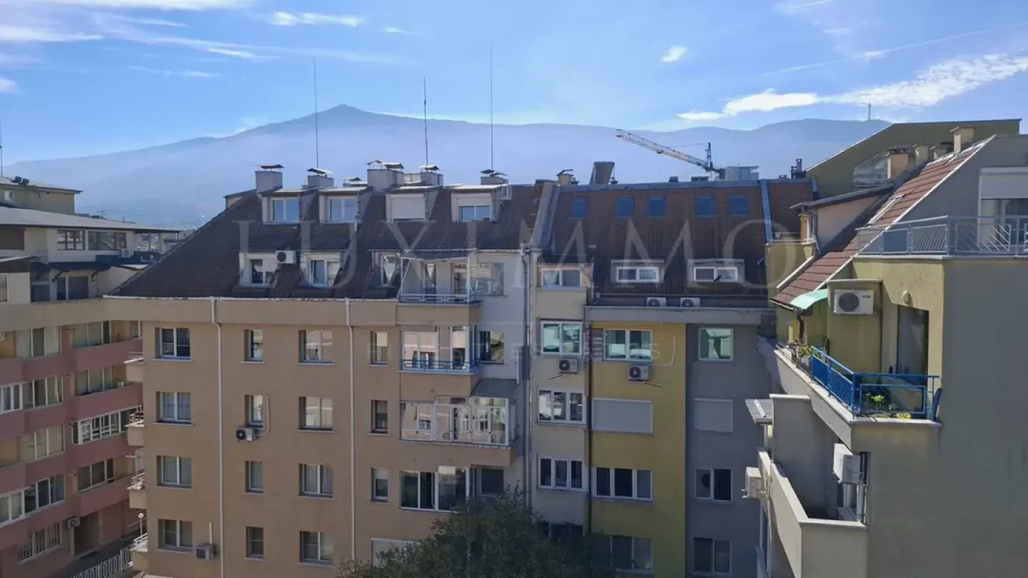 Spacious Maisonette with Terraces in Manastirski Livadi - Image 2