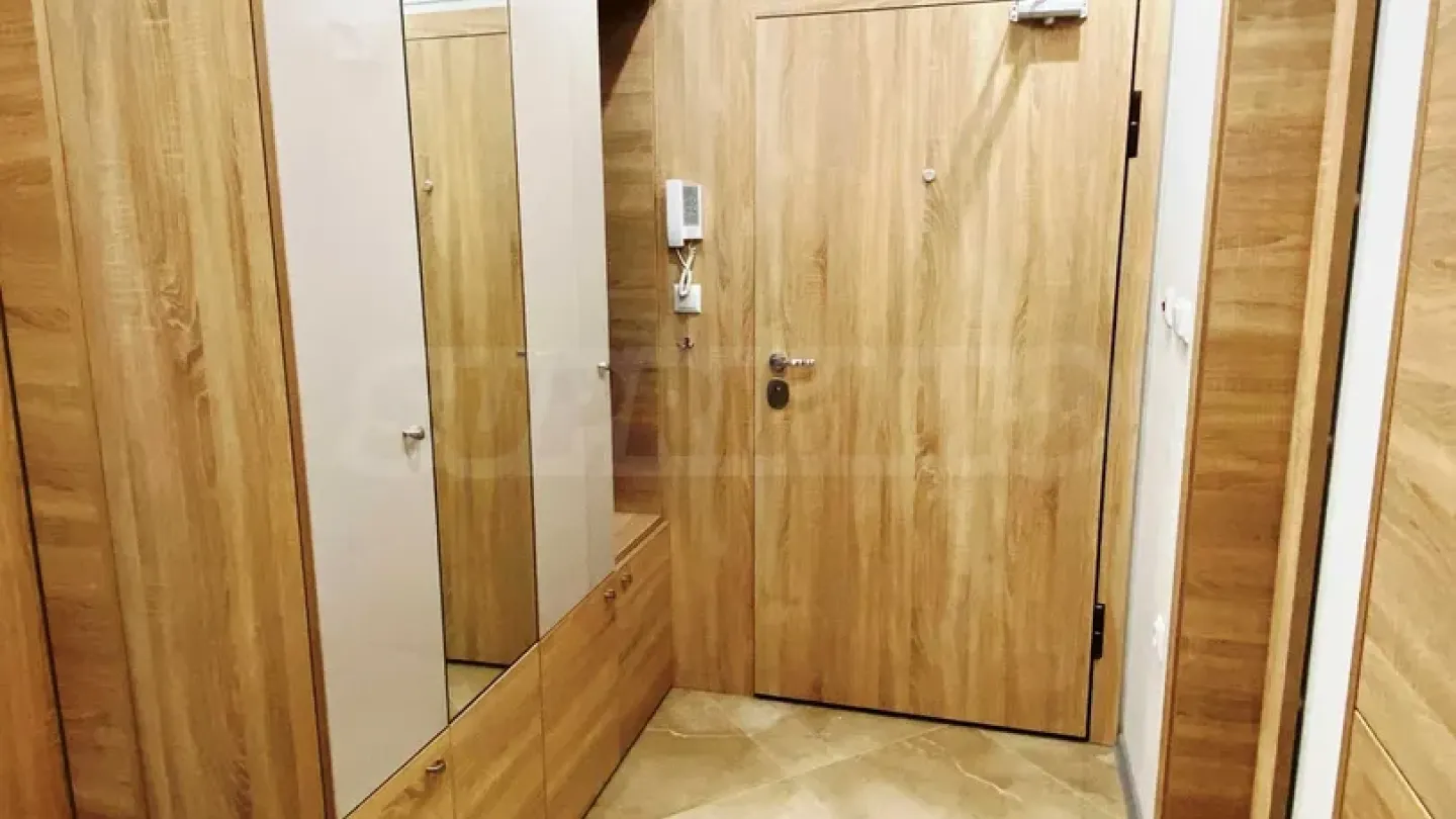 Stylish 2-Bedroom Apartment with Parking in Plovdiv, Bulgaria - Image 5