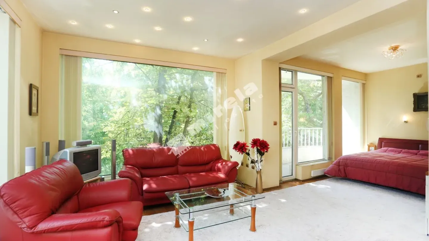 Spacious Fully Furnished House in Varna City Center. - Image 4