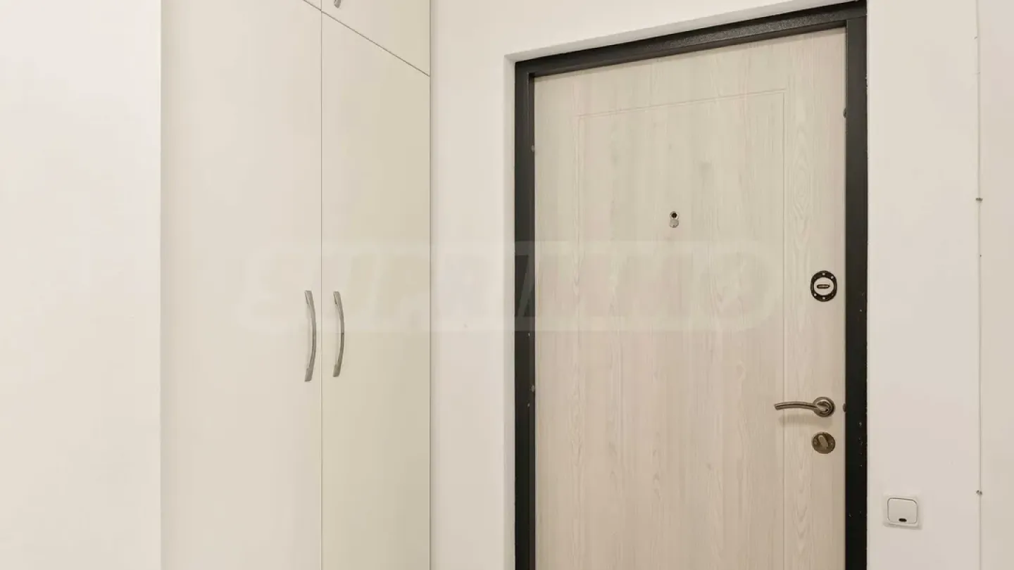 Spacious Fully Furnished 4-Room Apartment in Varna's "Chaika" District - Image 1