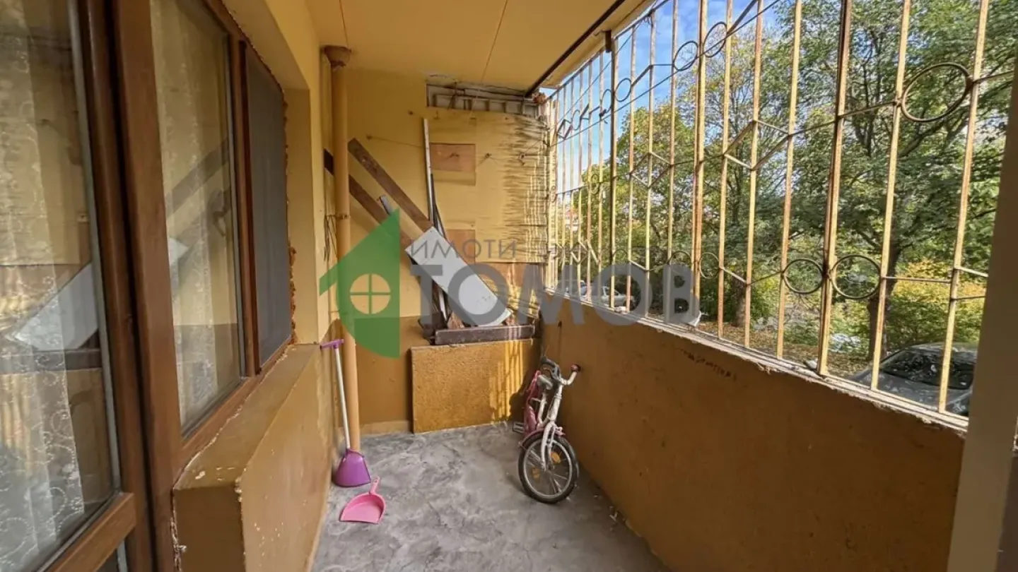 Spacious Fully Furnished 3BR Apartment in Stara Zagora - Image 4