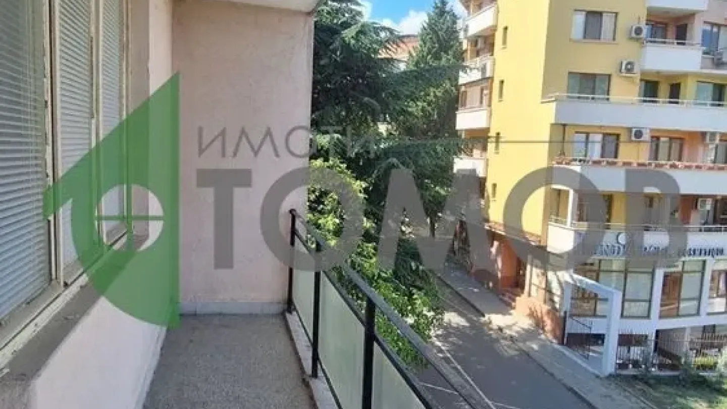 Spacious 3-Bedroom Apartment in Stara Zagora Center – Great Value - Image 1