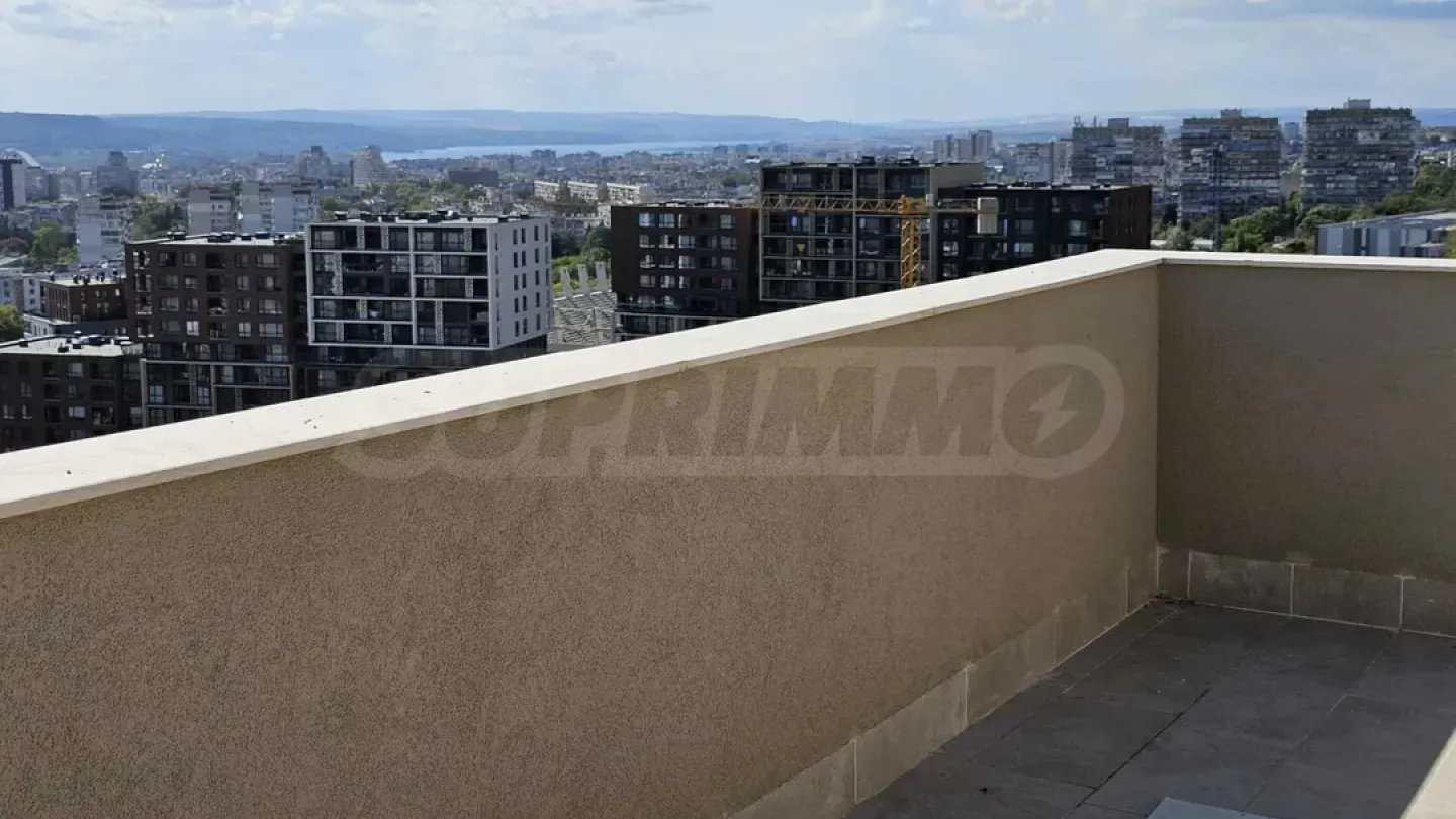 Sea View 3 Bed Apartment - Varna, Bulgaria - Image 2