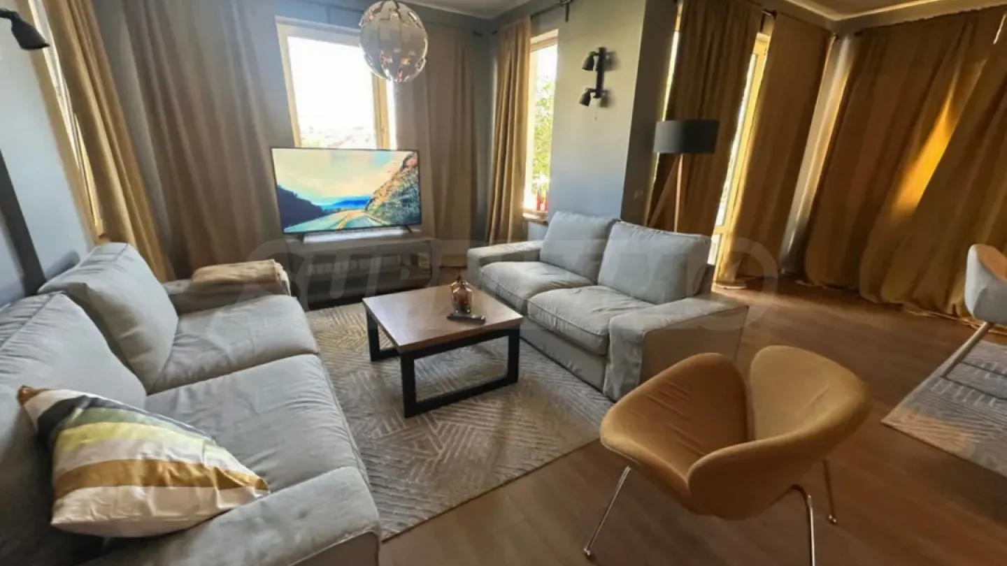 Spacious, Fully Furnished Apartment in Sofia's Quiet "Iznik" District - Image 4