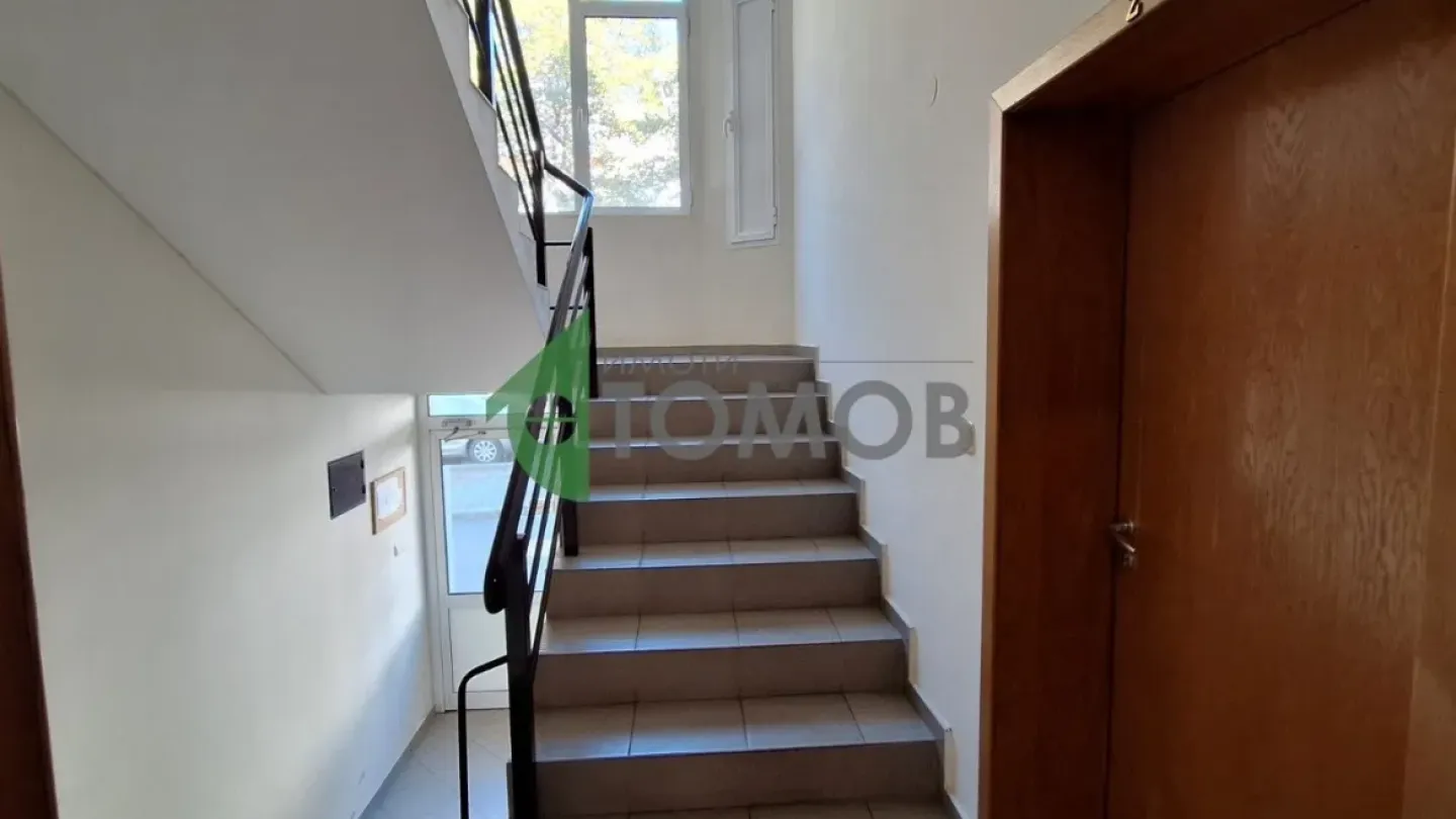 Spacious Fully Furnished Apartment in the Heart of Stara Zagora - Image 4