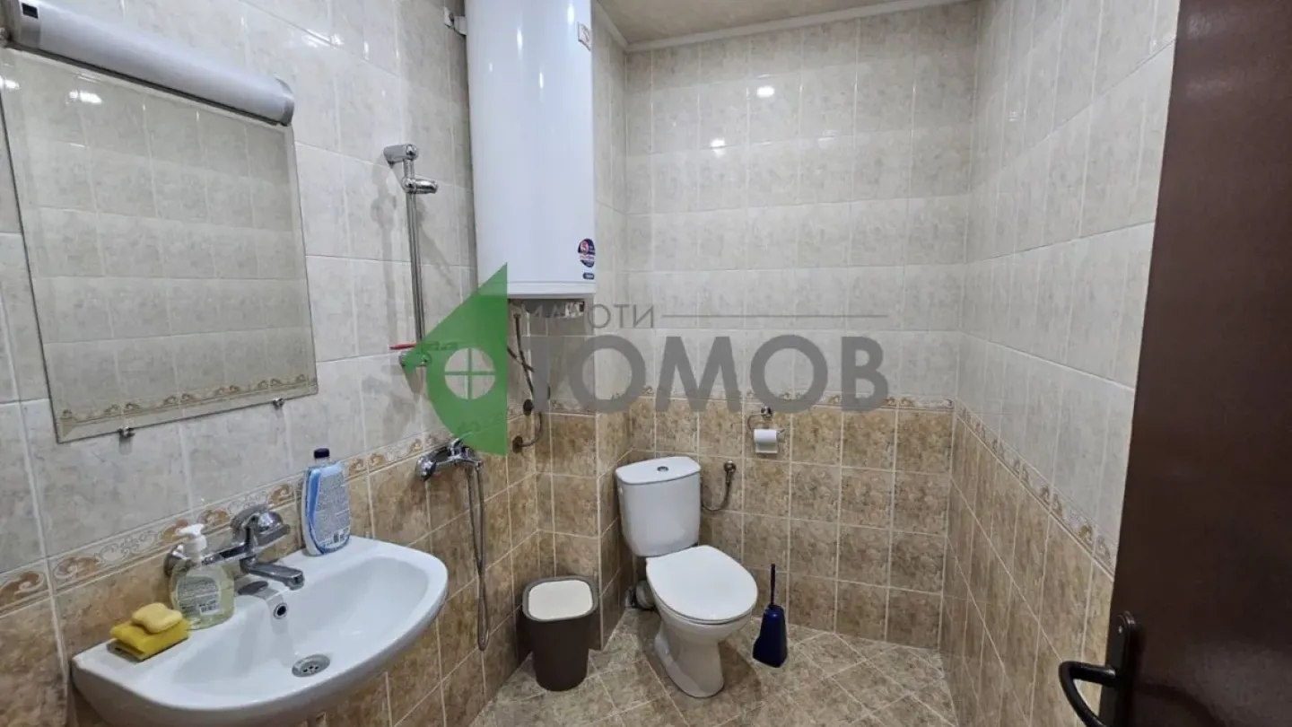 Spacious 1-Bedroom Apartment in Central Stara Zagora – 60m² - Image 4