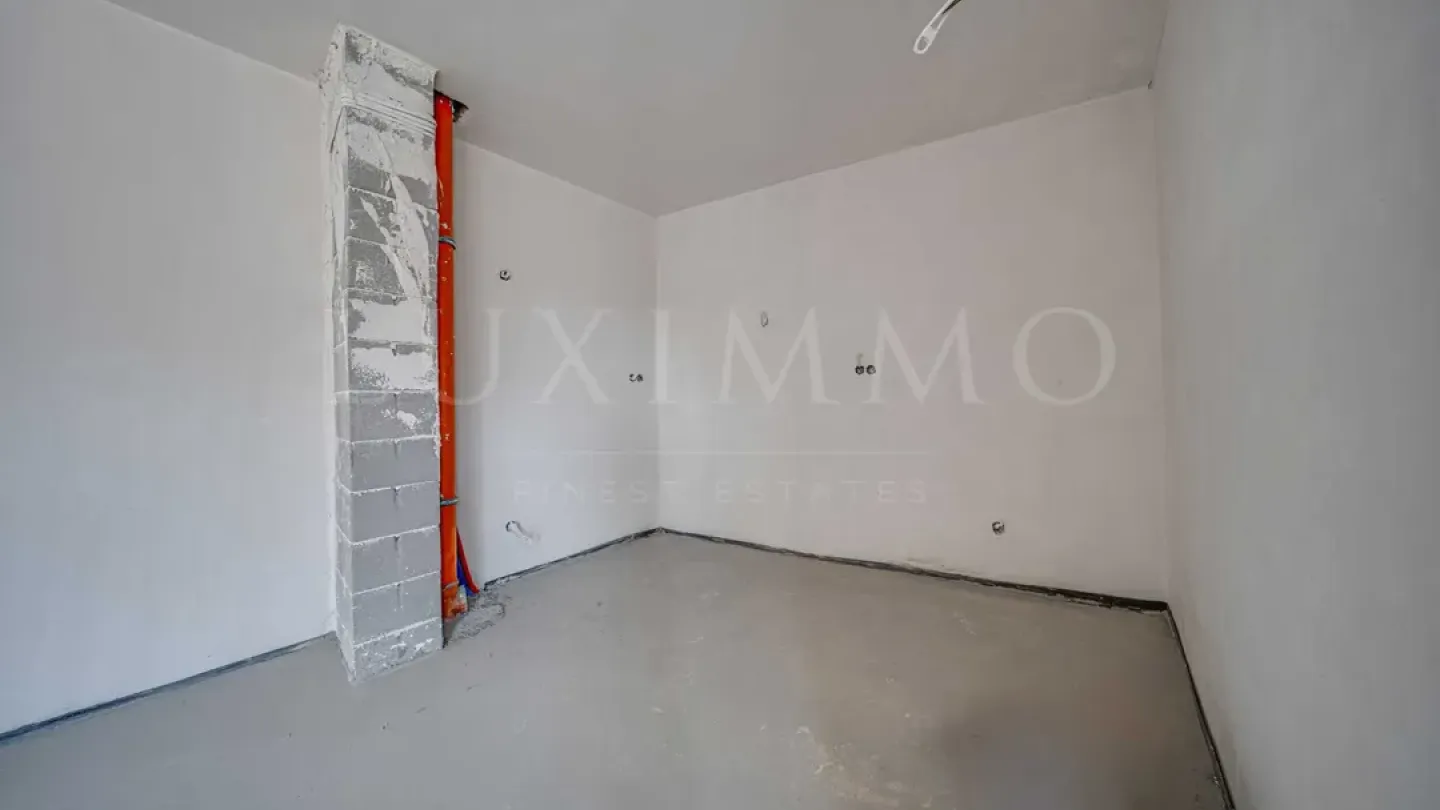 Stylish One-Bedroom Apartment with Yard in Malinova Dolina - Image 4