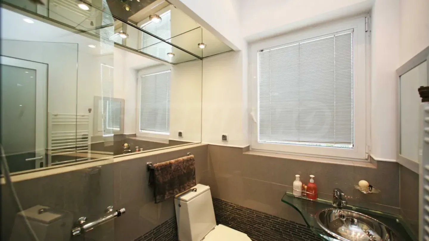 Stylish мезонет with park views, Sofia, Bulgaria - Image 4