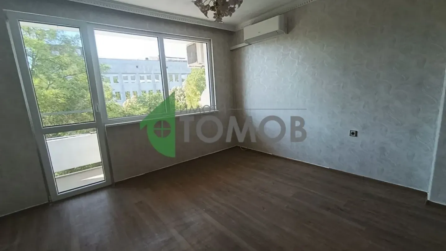 Stylish One-Bedroom Apartment in the Heart of Stara Zagora, Bulgaria - Image 2