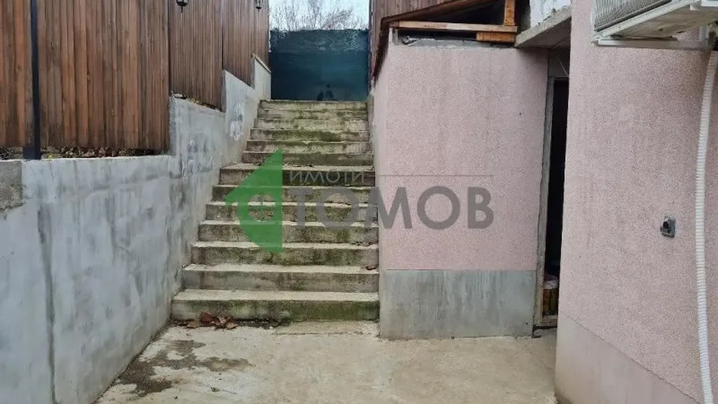 Spacious Brick House Near Ruse with Garden - Image 1